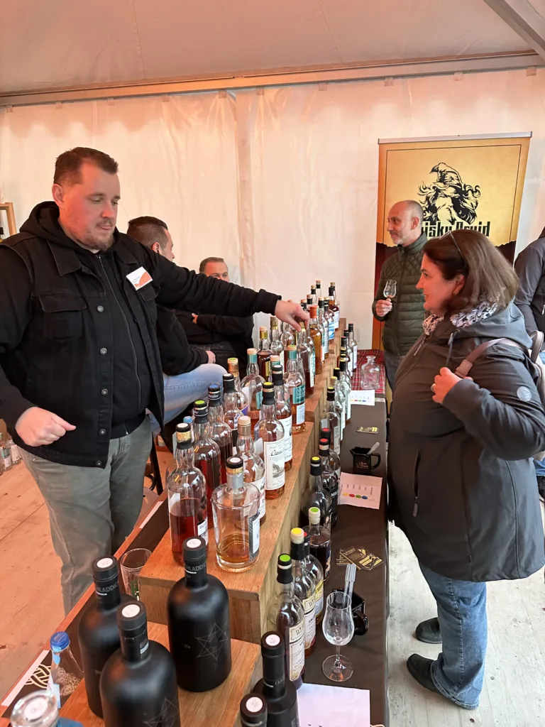 Persönliche Beratung bei einem Cask-Passion-Aussteller